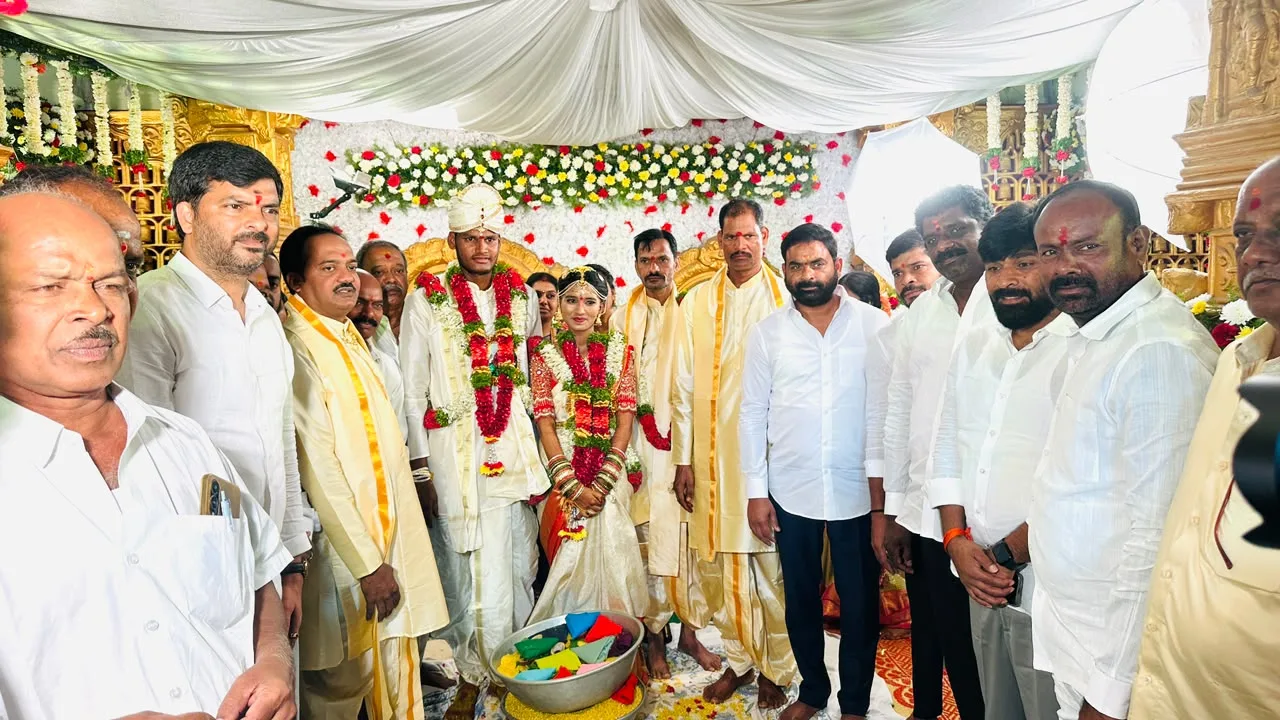 వివిధ శుభ కార్యక్రమాల్లో పాల్గొన్న ఎమ్మెల్సీ శంభీపూర్ రాజు