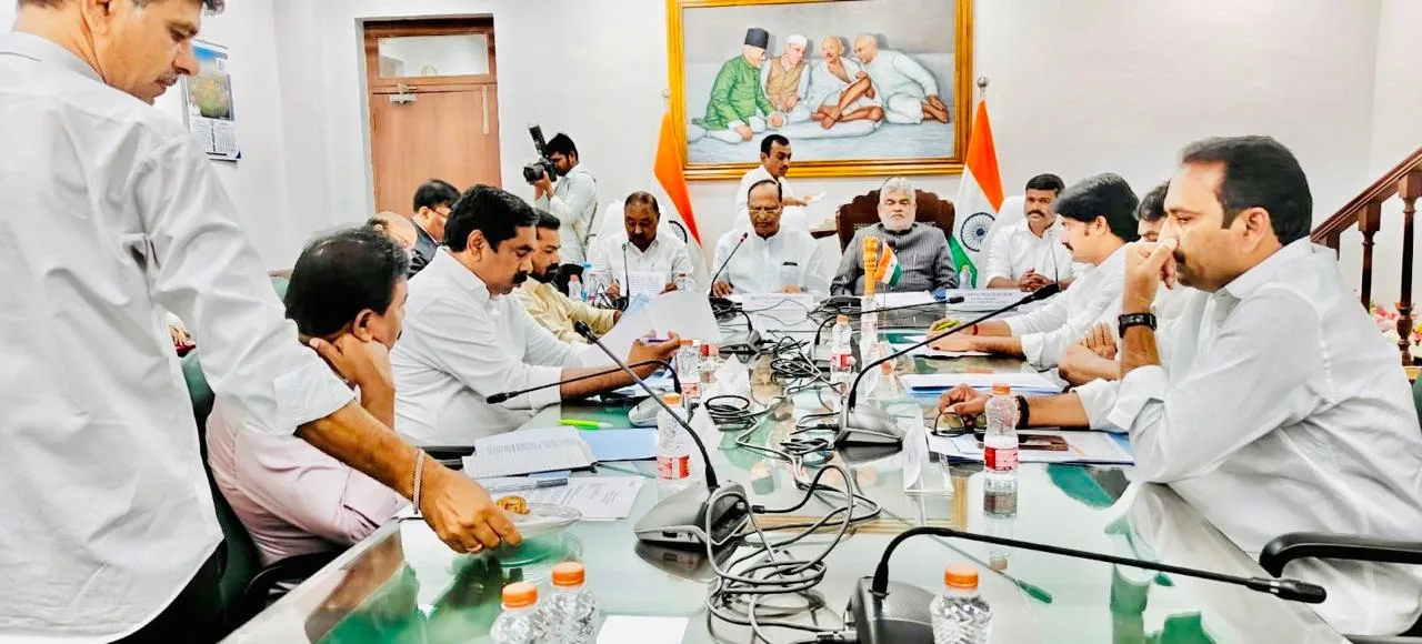 ఎస్సీ వెల్ఫేర్ కమిటీ ప్రిలిమినరీ సమావేశంలో పాల్గొన్న ఎమ్మెల్యే KR నాగరాజు