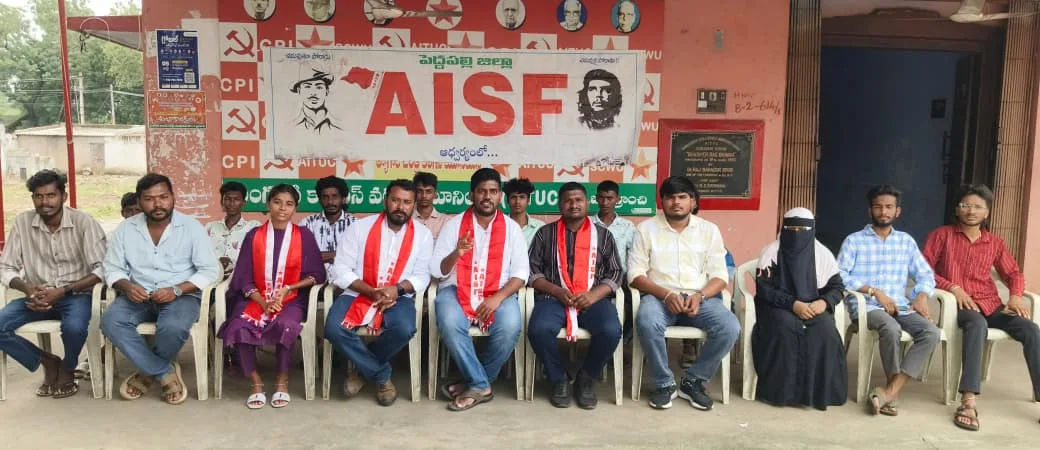 విద్యార్థుల హామీలు అమలు చేయకపోతే అసెంబ్లీ ముట్టడిస్తాం….