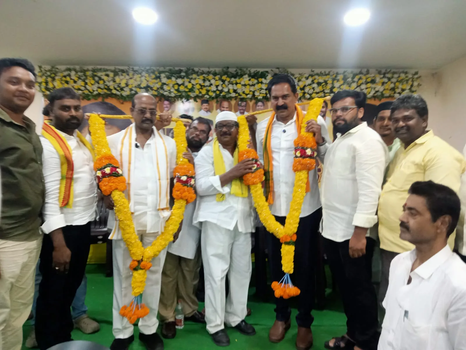 ముస్లిం ముస్లిం మైనారిటీల సంక్షేమం అభివృద్ధి కోసం కూటమి ప్రభుత్వం చిత్తశుద్ధితో కృషి చేస్తుంది మాజీ ఎమ్మెల్సీ వై వి బి రాజేంద్ర ప్రసాద్
