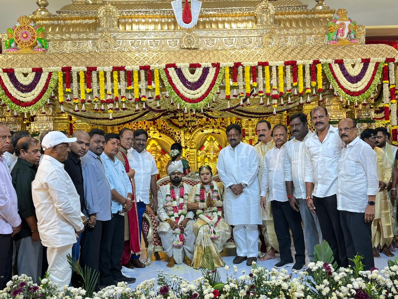 పలు వివాహ వేడుకల్లో పాల్గొని నూతన వధూవరులను ఆశీర్వదించిన కొలన్ హన్మంత్ రెడ్డి