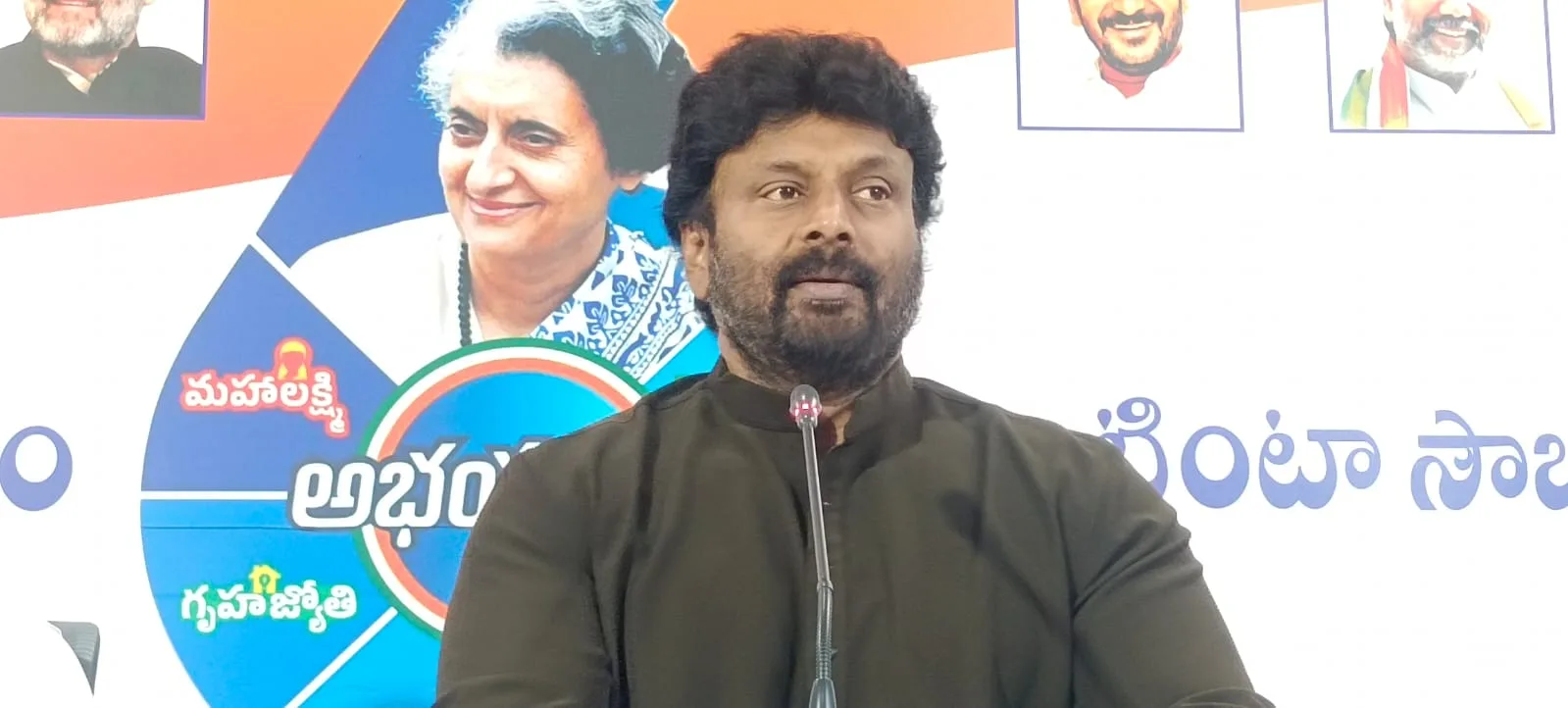 ఫామ్‌హౌస్‌ నుంచి బయటకు రండి.. ప్రజల మధ్యకు రండి