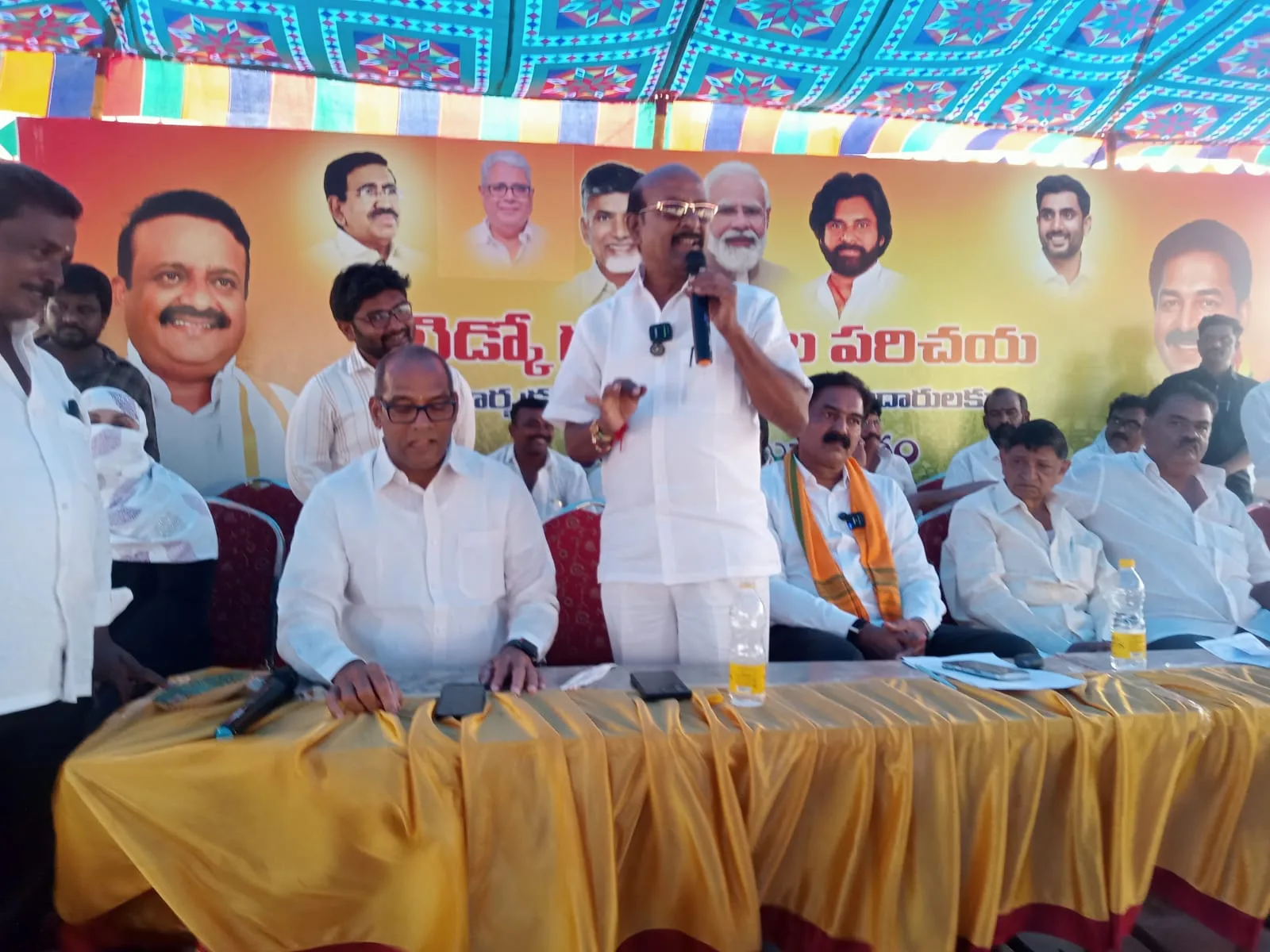 డిసెంబర్ లోపు లబ్ధిదారులకు టిడ్కో ఇళ్లను అందజేస్తాం::మాజీ ఎమ్మెల్సీ వైవిబి రాజేంద్రప్రసాద్   ఎమ్మెల్యే బోడె ప్రసాద్