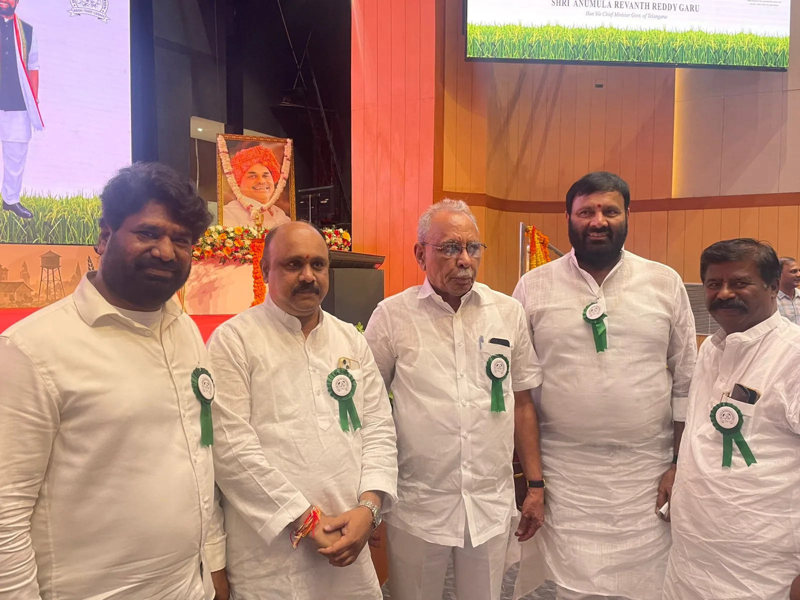 ఢిల్లీలో డాక్టర్ వైయస్ రాజశేఖర్ రెడ్డి ఫౌండేషన్ అవార్డ్స్ ప్రధానోత్సవం లో పాల్గొన్న కుత్బుల్లాపూర్ మాజీ శాసనసభ్యులు   కూన శ్రీశైలం గౌడ్‌