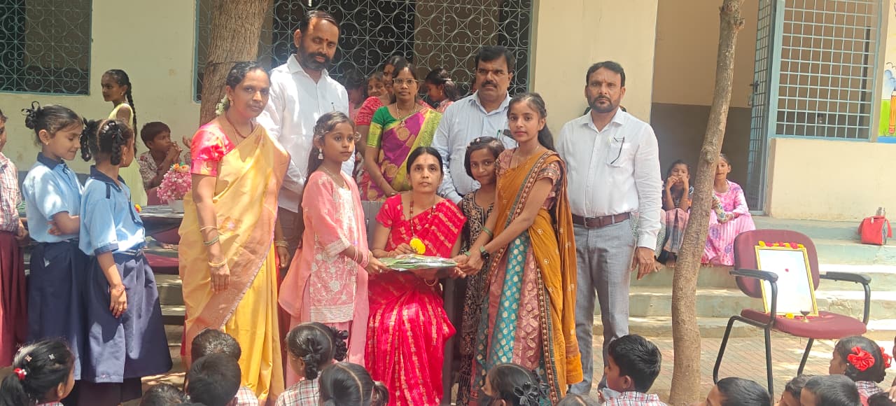 బౌరంపేట్ ప్రాథమిక పాఠశాలలో ఘనంగా ఉపాధ్యాయ దినోత్సవ వేడుకలు