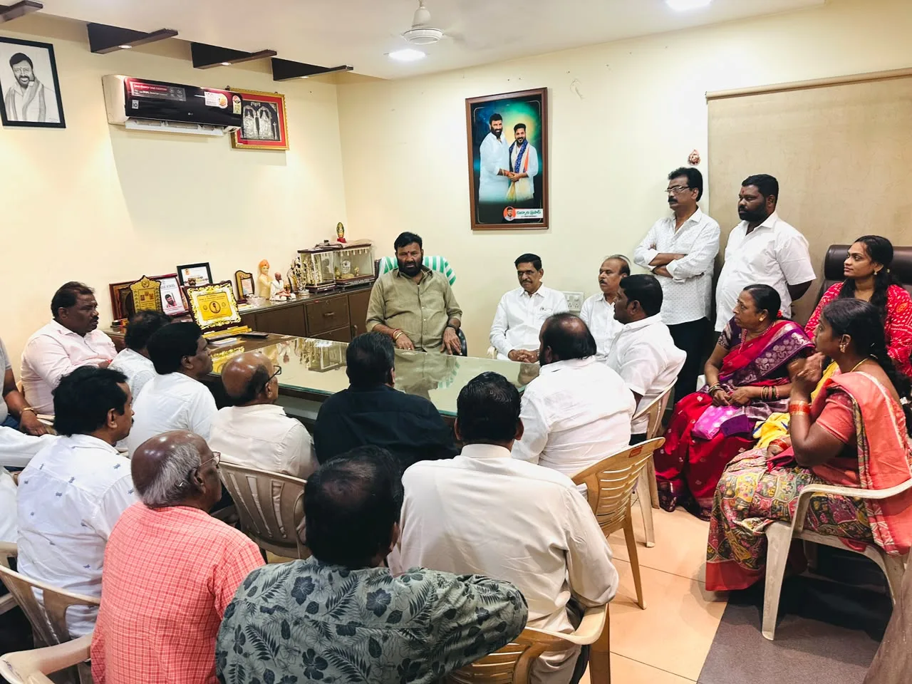 చింతల్ ఆర్యవైశ్య సంఘం కమ్యూనిటీ హాల్ నిర్మాణానికి కృషి చేస్తా: కూన శ్రీశైలం గౌడ్