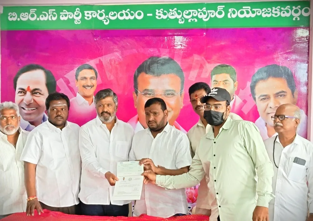 CMRF చెక్కుల పంపిణీ కార్యక్రమం
