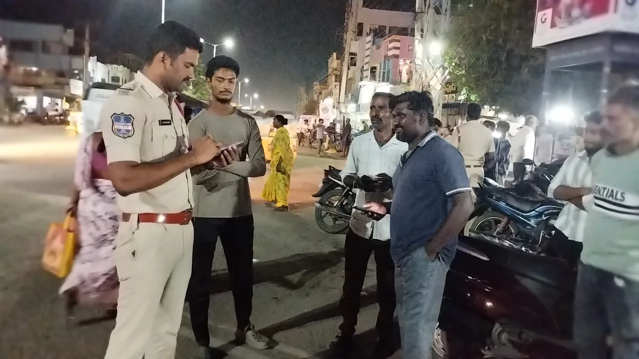సారపాకలో డ్రంక్ అండ్ డ్రైవ్ తనిఖీలు