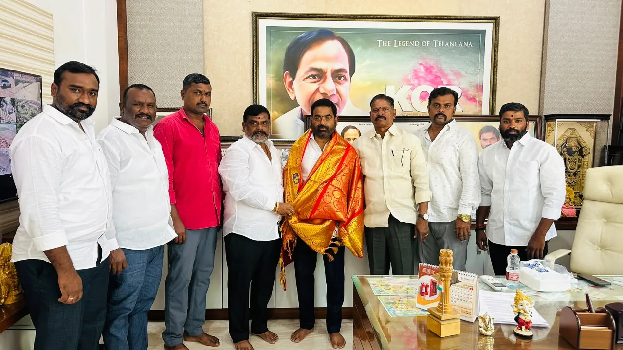 నిరంతరం ప్రజలకు అందుబాటులో ఉంటూ ప్రజా సమస్యల పరిష్కారానికి కృషి : ఎమ్మెల్సీ శంభీపూర్ రాజు