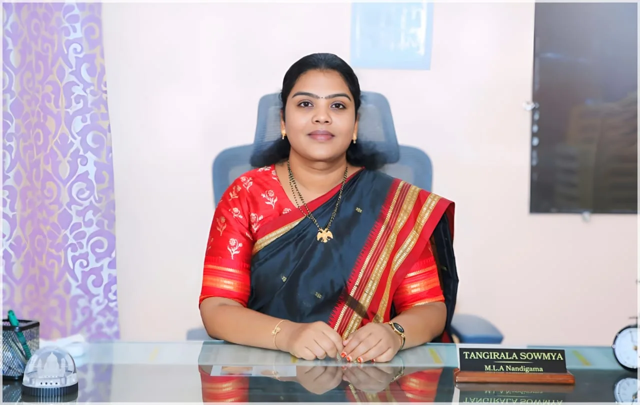 45 కుటుంబాలకు ఉచితంగా ఇళ్ల పట్టాలు