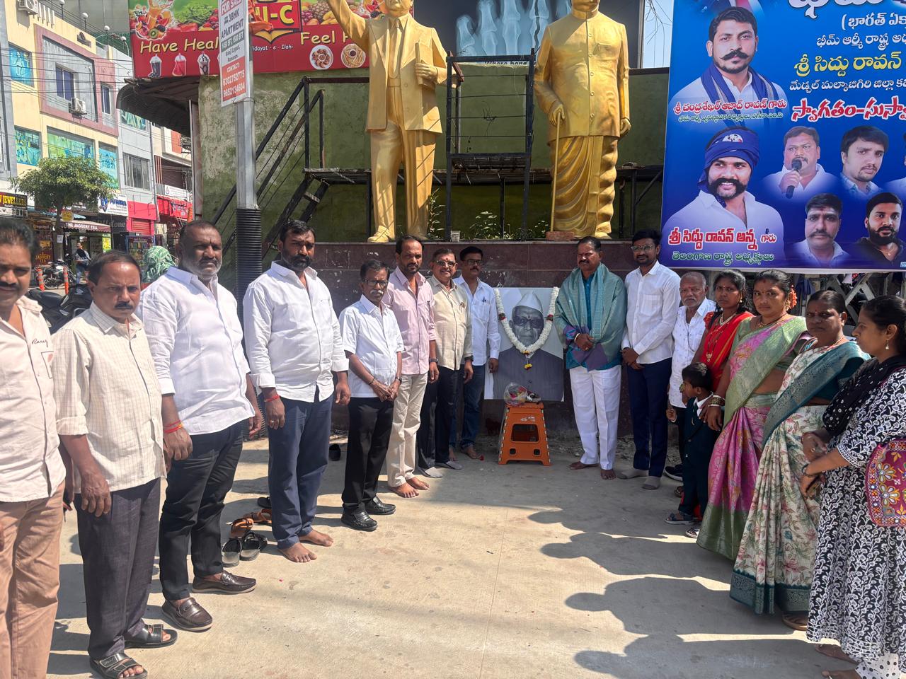 కొండా లక్ష్మణ్ బాపూజీ సేవలు చిరస్మరణీయం