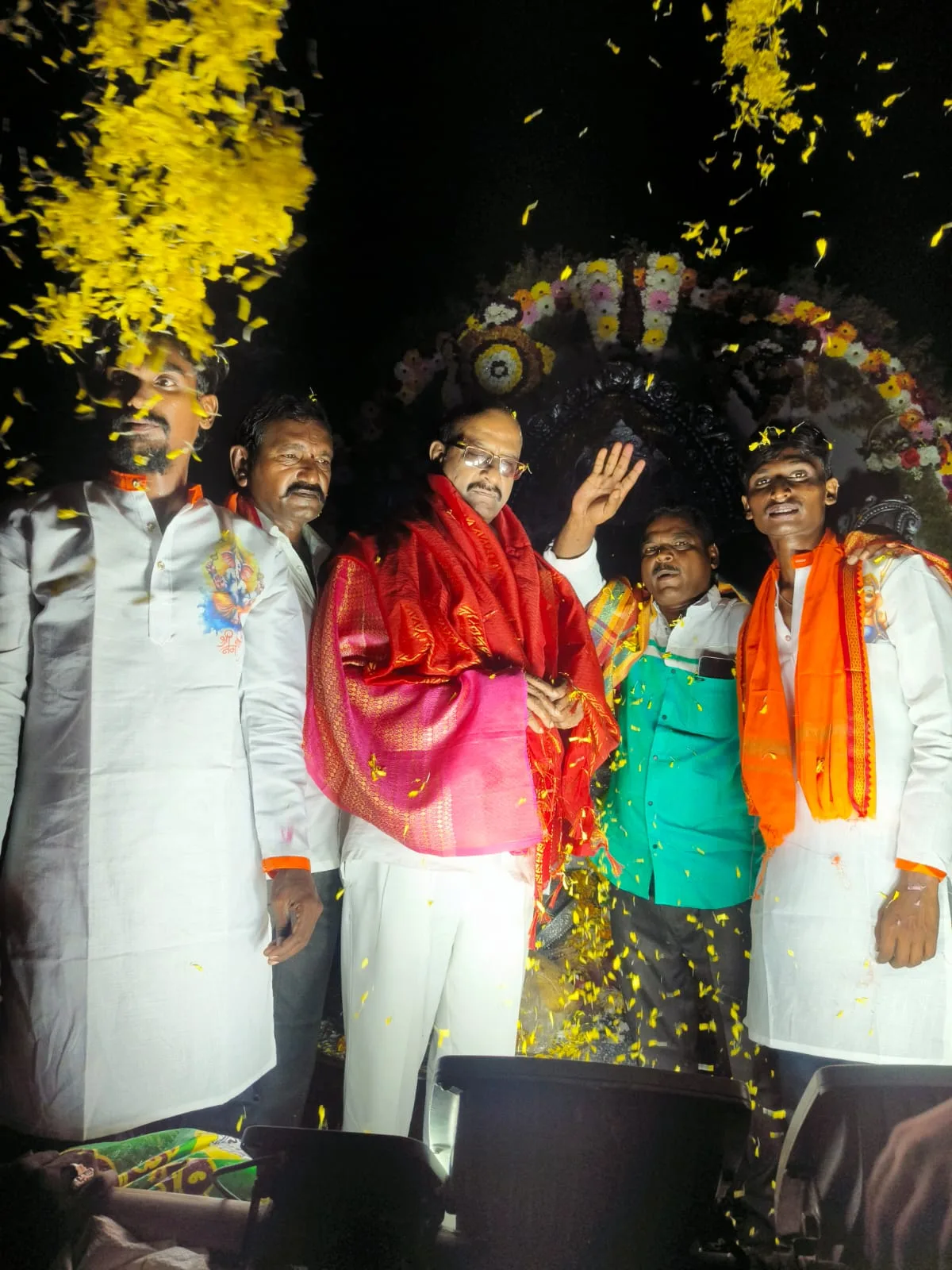 గణనాథుడి భక్తి మనలో సేవా భావాన్ని పెంచాలి.. యువతలోని శక్తి సమాజానికి ఉపయోగపడాలి