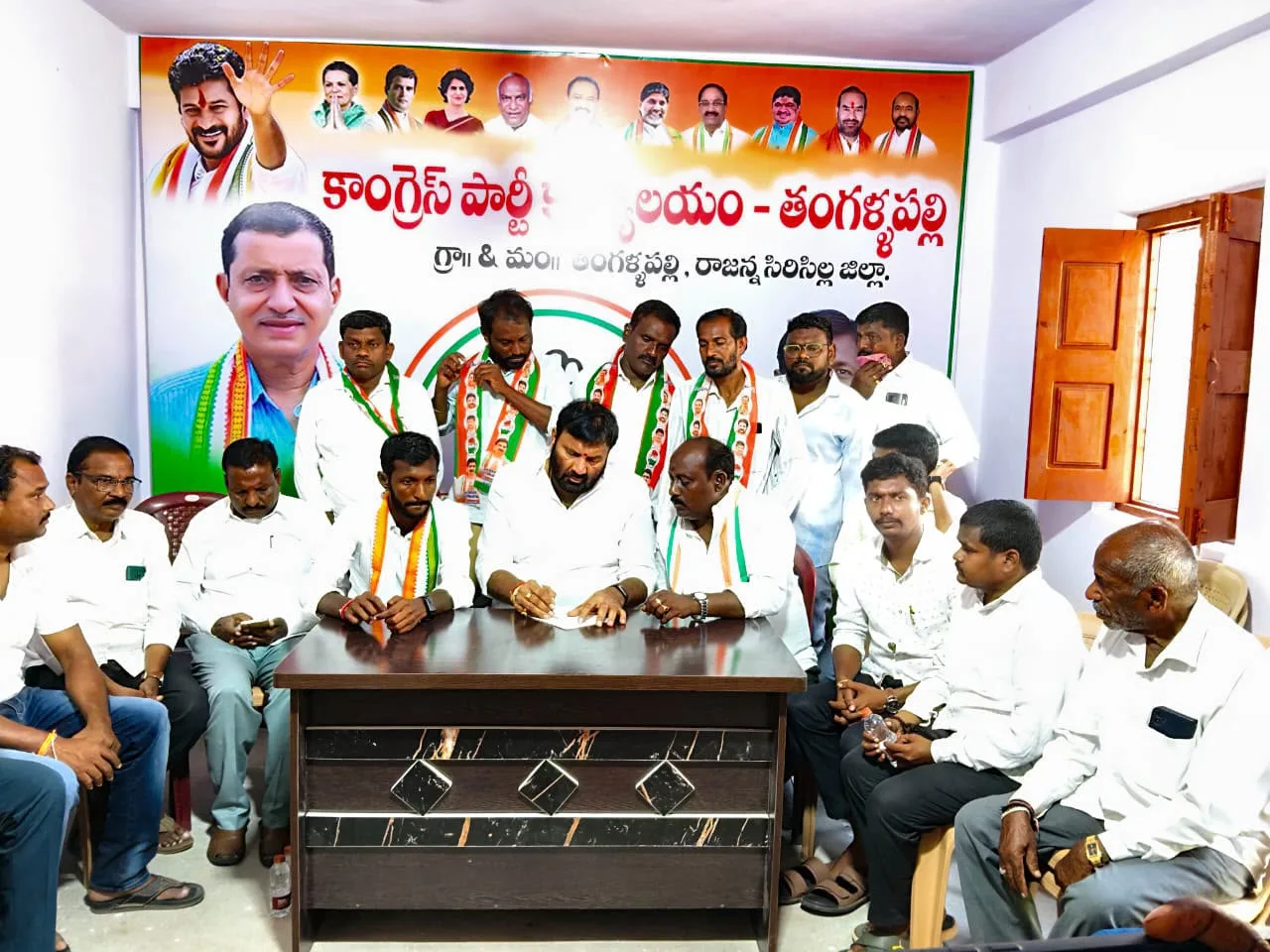 ముఖ్యమంత్రి రేవంత్ రెడ్డి పర్యటన ఏర్పాట్లపై కూన శ్రీశైలం గౌడ్  సమీక్ష