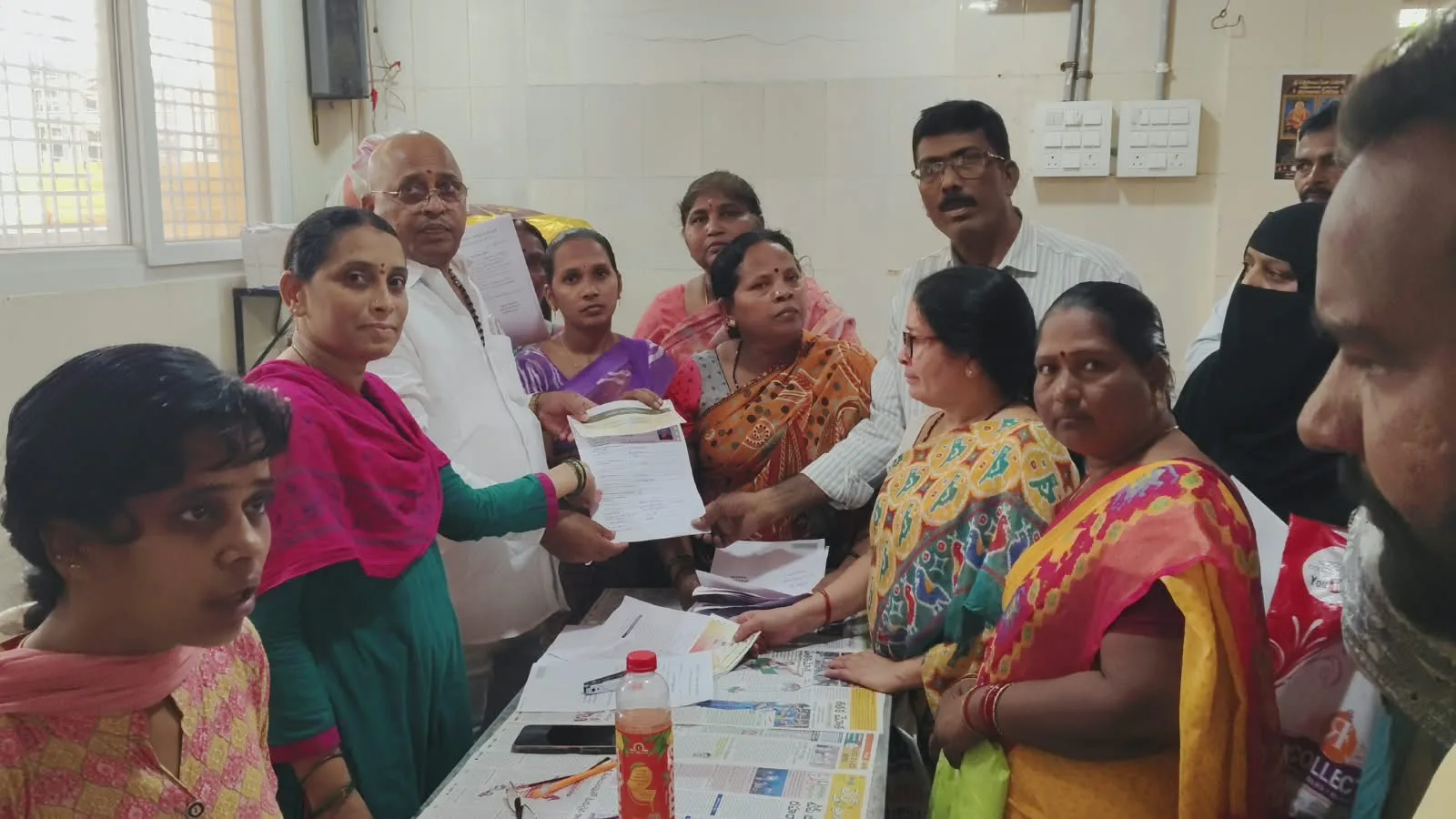ఆల్విన్ కాలనీ డివిజన్ పరిధిలోని దత్తాత్రయ కాలనీ లో నిర్వహిస్తున్న ఆన్లైన్ ద్వారా కొత్తగా పెన్షన్ దరఖాస్తు